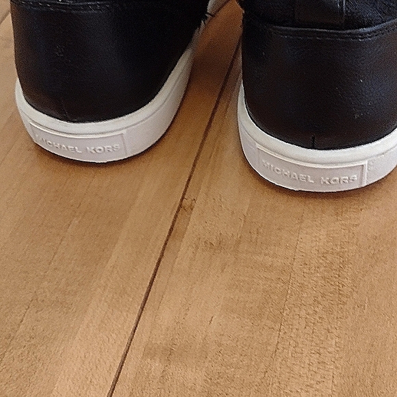 Michael Kors high top sneakers - Picture 2 of 8